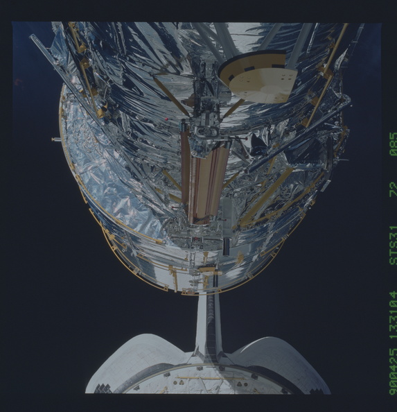 STS031-72-085.jpg