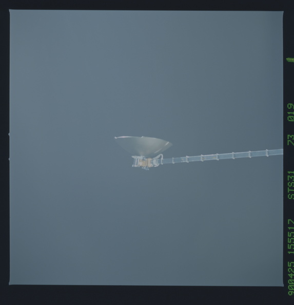 STS031-73-019.jpg