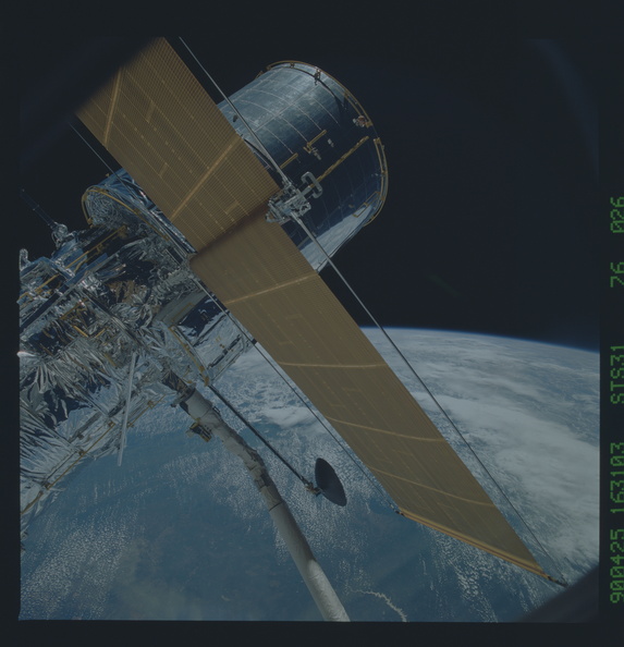 STS031-76-026.jpg