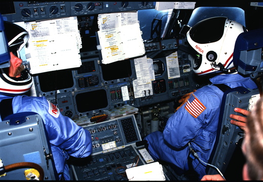 STS61C-01-003