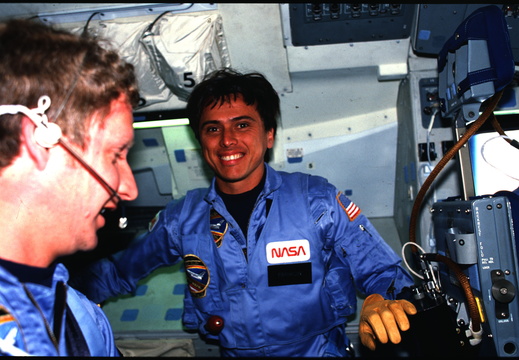STS61C-01-008