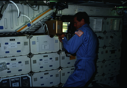 STS61C-02-002