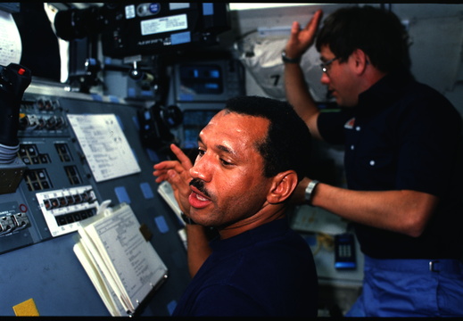 STS61C-02-006