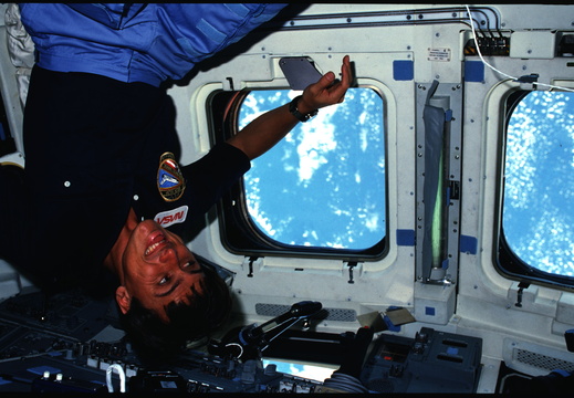 STS61C-02-017
