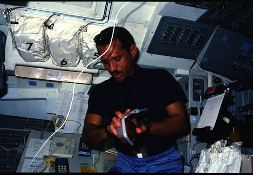 STS61C-02-023