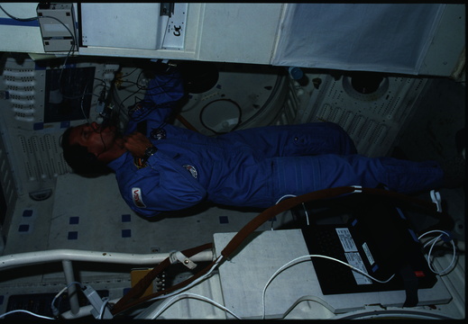 STS61C-02-027