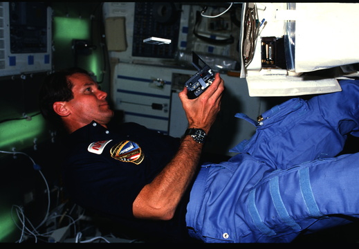 STS61C-04-003