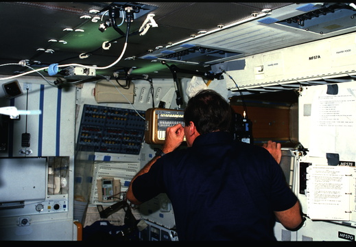 STS61C-04-010