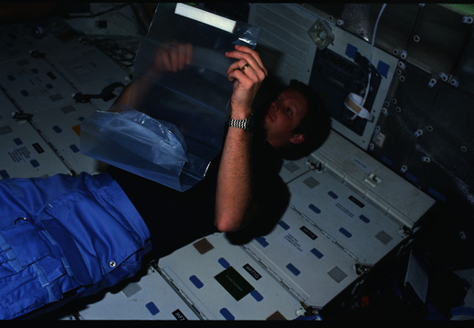 STS61C-04-015
