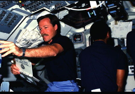 STS61C-04-025