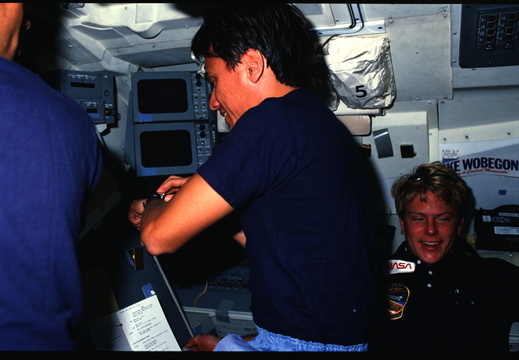 STS61C-04-028