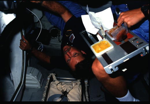 STS61C-04-033