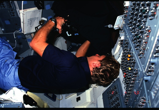 STS61C-05-011
