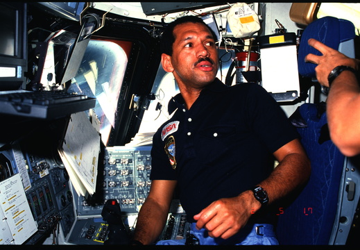 STS61C-05-018