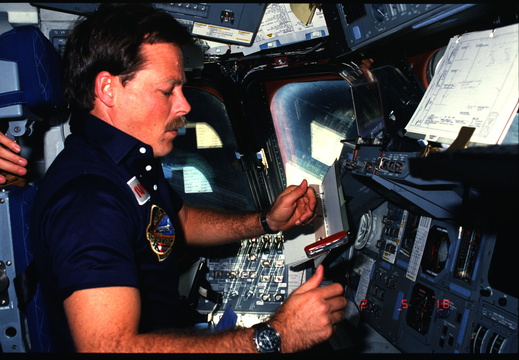 STS61C-05-021