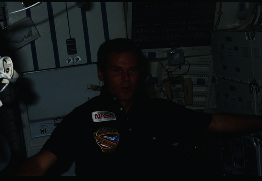 STS61C-06-023