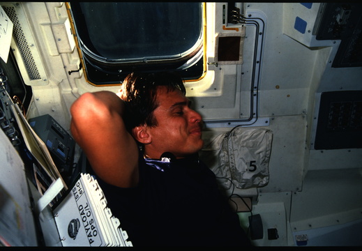 STS61C-08-014