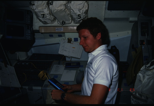 STS61C-09-025