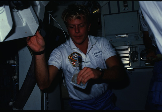 STS61C-10-016