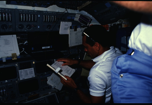 STS61C-11-007