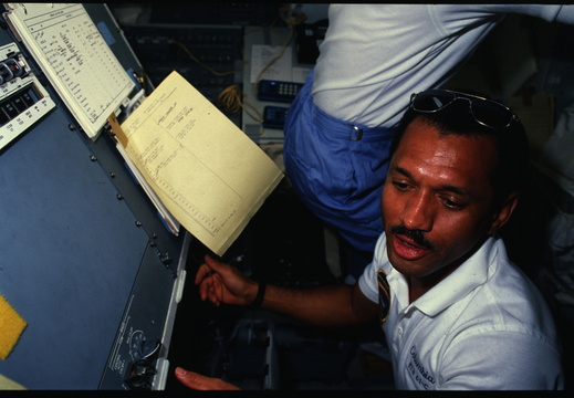 STS61C-11-020