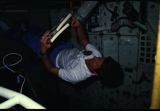 STS61C-11-021