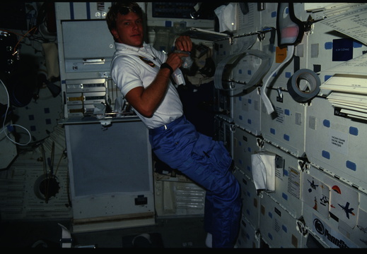 STS61C-12-019
