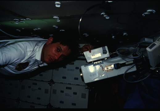 STS61C-12-033