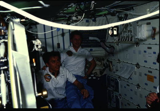 STS61C-12-038