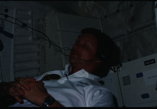 STS61C-13-003