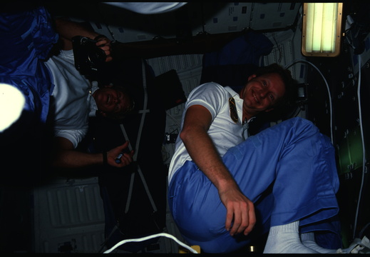 STS61C-13-008
