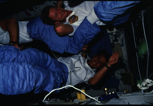 STS61C-13-009