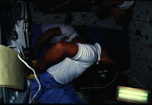 STS61C-13-011