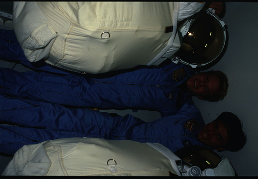 STS61C-15-010