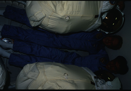 STS61C-15-011