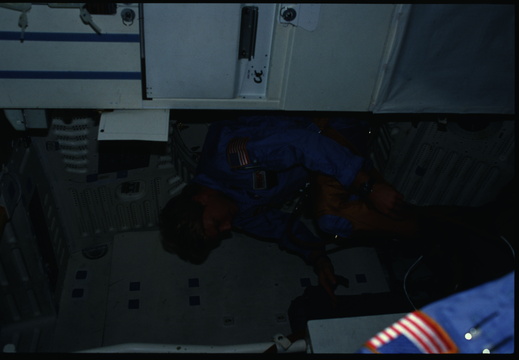 STS61C-16-037