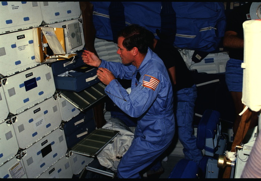 STS61C-17-014