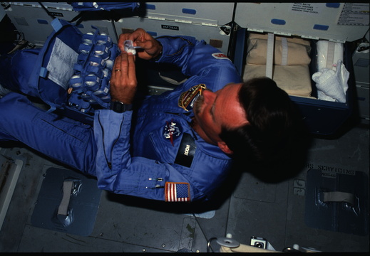 STS61C-17-029