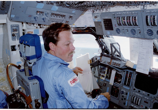 STS61C-22-004