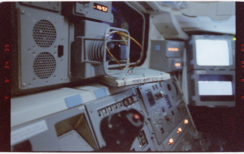 STS063-07-016.jpg