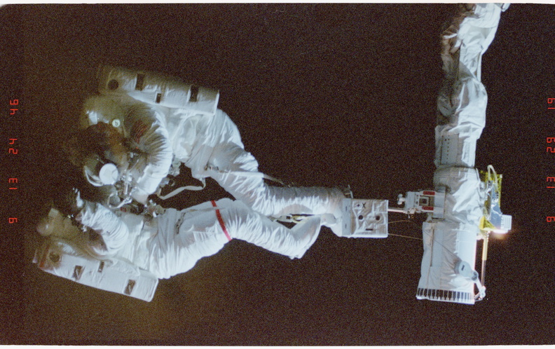 STS063-21-006.jpg