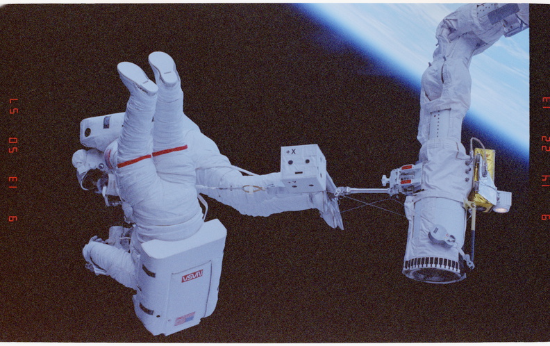 STS063-21-011.jpg