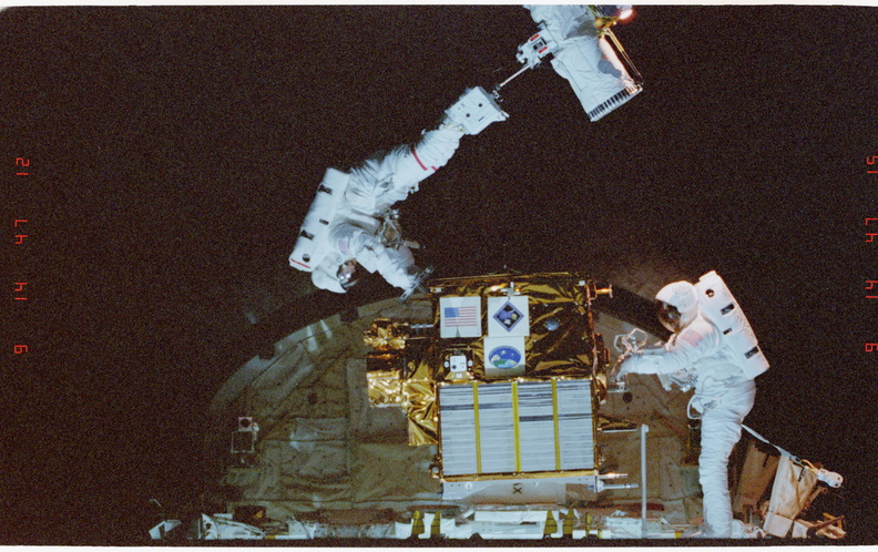 STS063-21-021.jpg