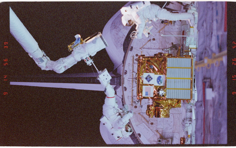 STS063-21-029.jpg