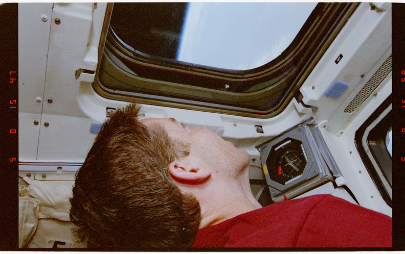 STS063-25-035.jpg