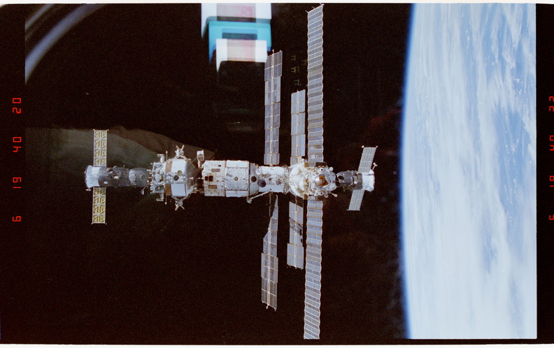 STS063-28-023.jpg