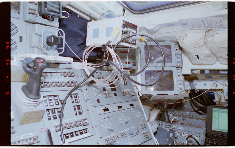 STS063-29-022.jpg