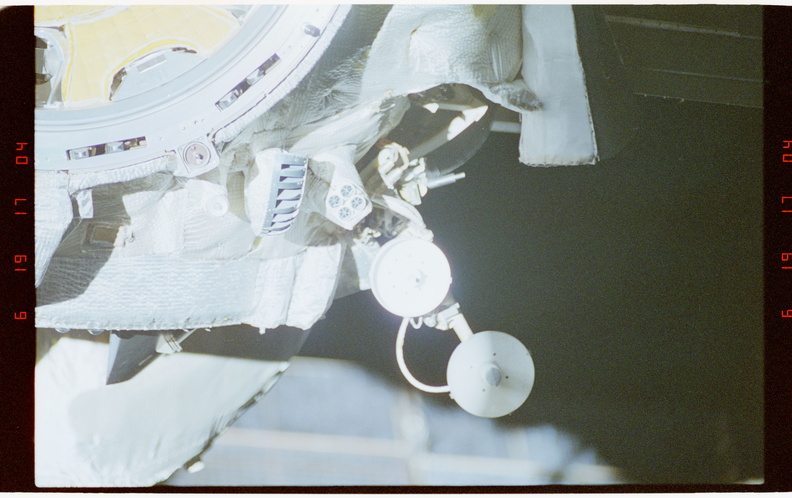 STS063-30-017.jpg