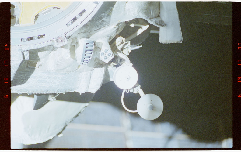 STS063-30-018.jpg
