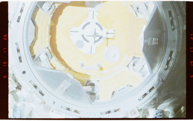 STS063-30-034.jpg